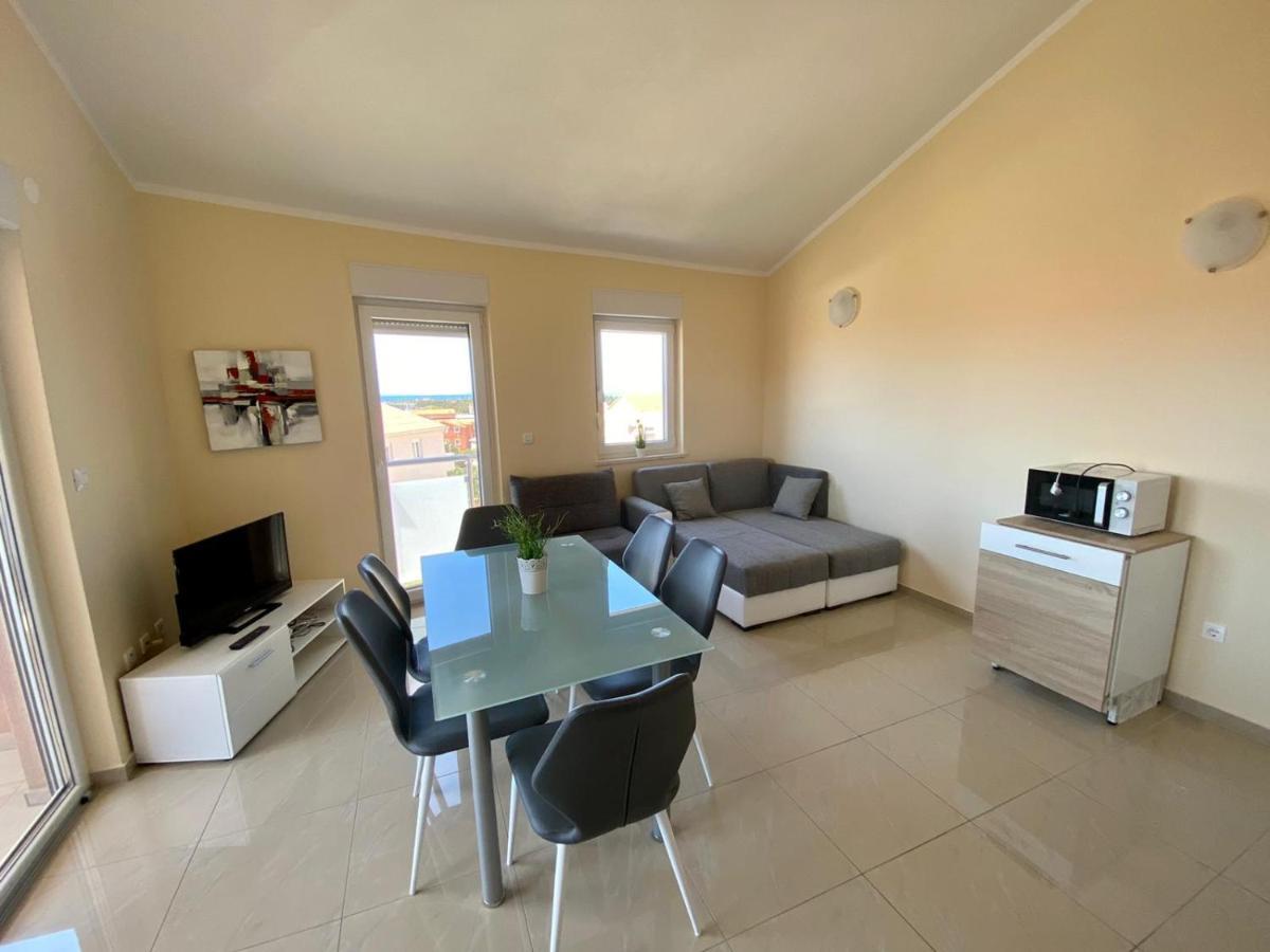 Atrium Novalja Apartment Exterior photo
