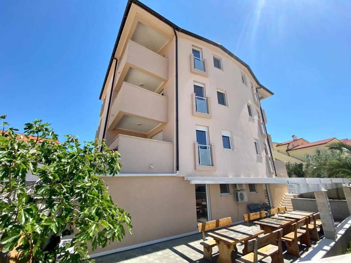 Atrium Novalja Apartment Exterior photo